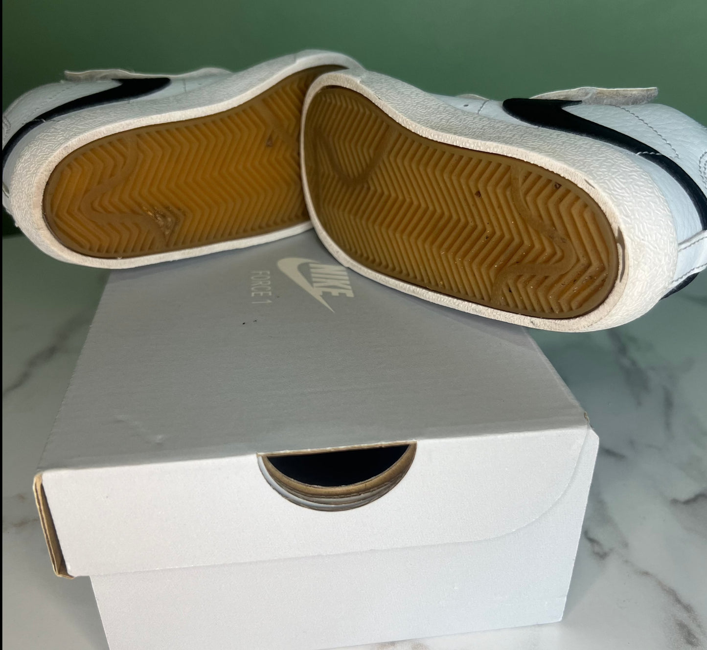 Nike Blazer Mid 77 (TD) White, Black & Grey Sneakers 7C