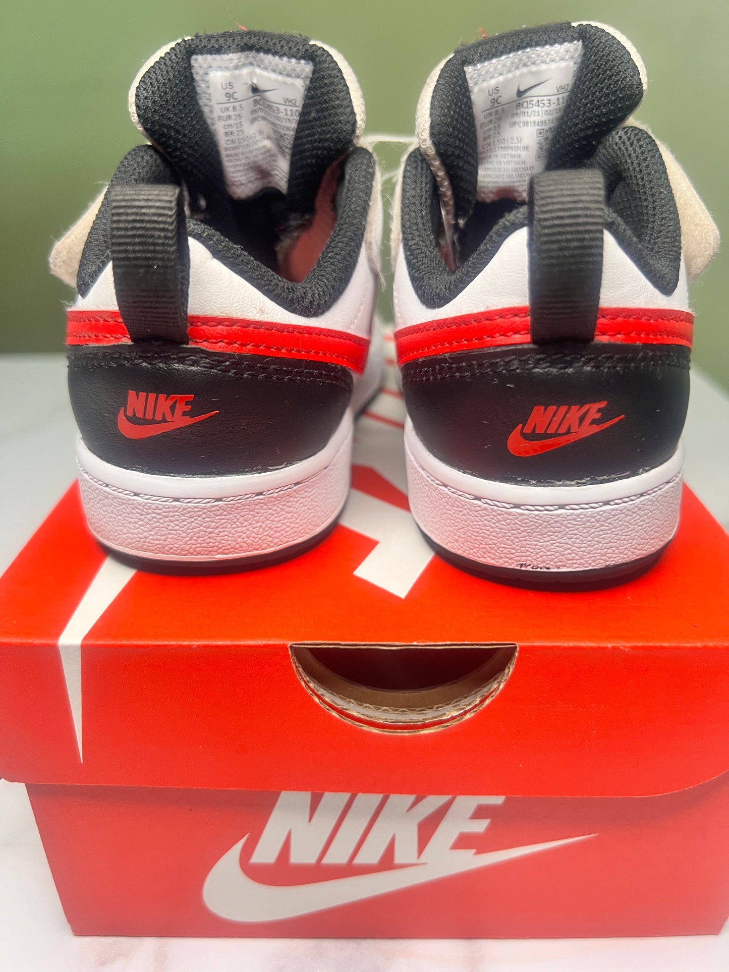 Nike Court Borough (TD) Black White Red 9C