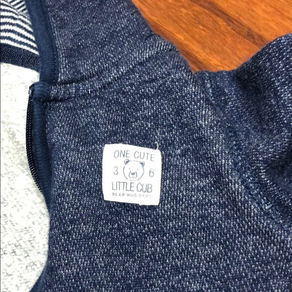 Carter’s Hoodie Bear Jumpsuit (18months)