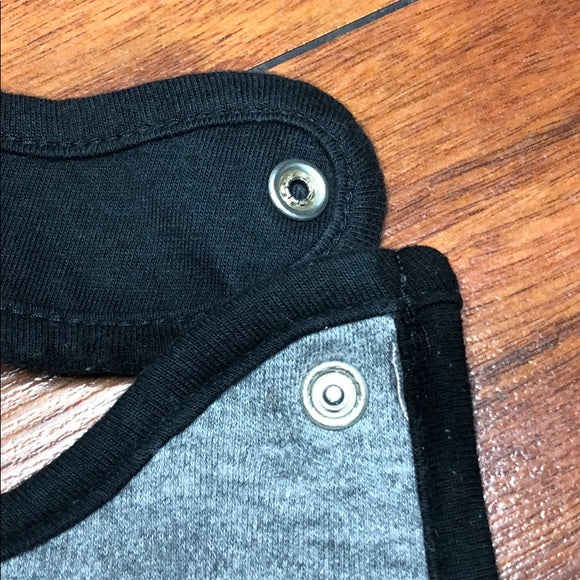 Carter’s 'Powered by Snacks' Bib