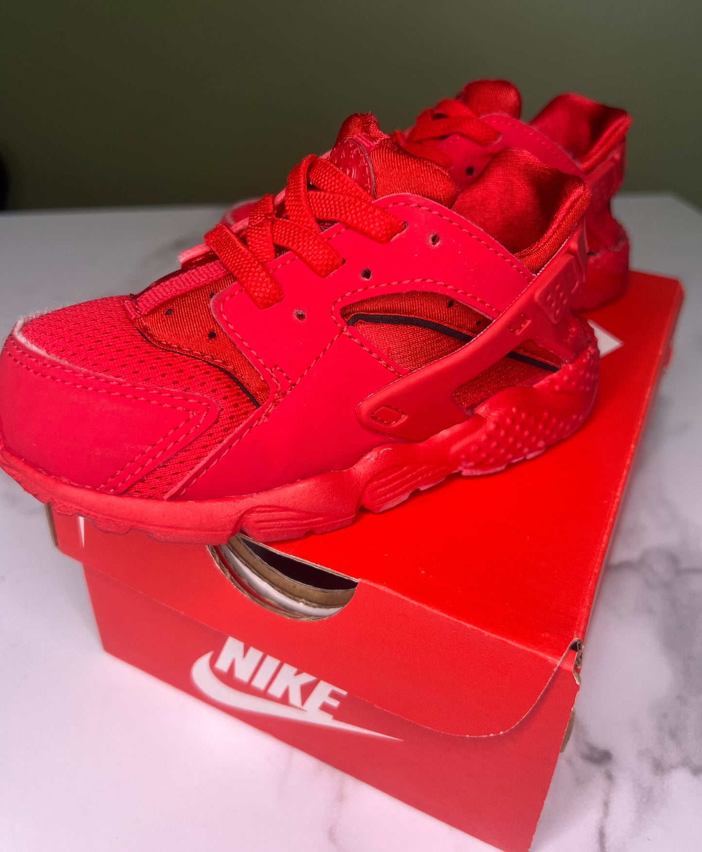 Nike Huarache (TD) Red Sneakers 8C